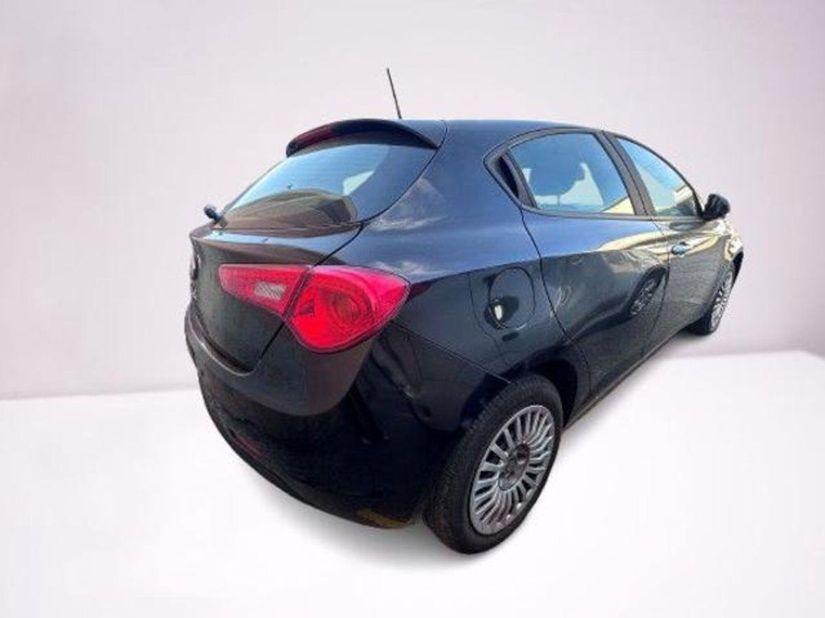 Alfa Romeo Giulietta 1.6 JTDm Giulietta 120cv (4)