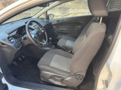 Ford Fiesta 1.5 TDCi 75CV 3 porte Titanium (6)