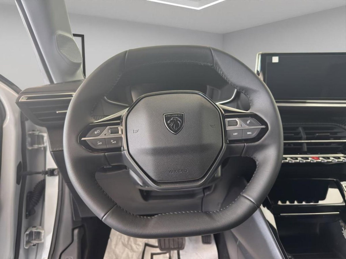 Peugeot 208 1.2 hybrid Active 100cv e-dcs 6 (15)