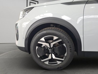 Peugeot 2008 1.2 puretech Allure s&s 100cv (9)