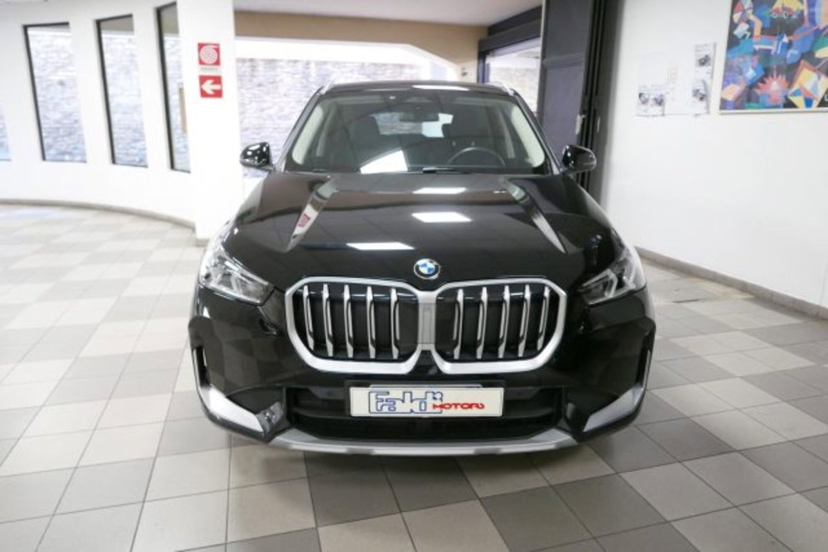 BMW X1 sDrive 18d xLine (2)