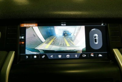 Land Rover Discovery Sport 2.0 TD4 180 CV HSE (11)