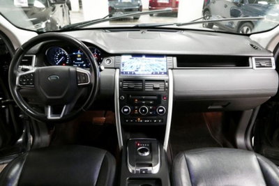 Land Rover Discovery Sport 2.0 TD4 180 CV HSE (6)