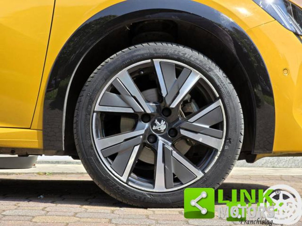 Peugeot 208 1.2 puretech Active s&s 100cv (15)