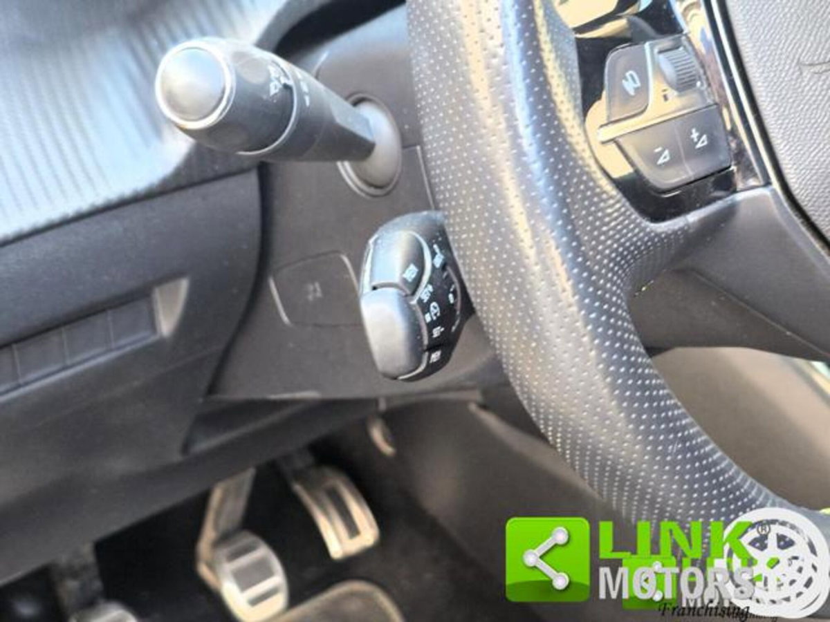 Peugeot 208 1.2 puretech Active s&s 100cv (18)