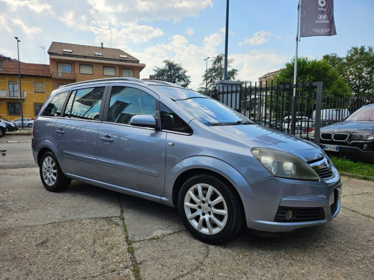 Opel Zafira 1.9 CDTI 120CV Cosmo (3)