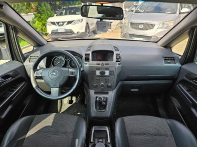 Opel Zafira 1.9 CDTI 120CV Cosmo (8)