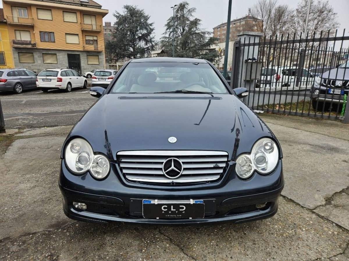 Mercedes-Benz Classe C Coupé 220 CDI cat Sportcoupé Avantgarde (2)