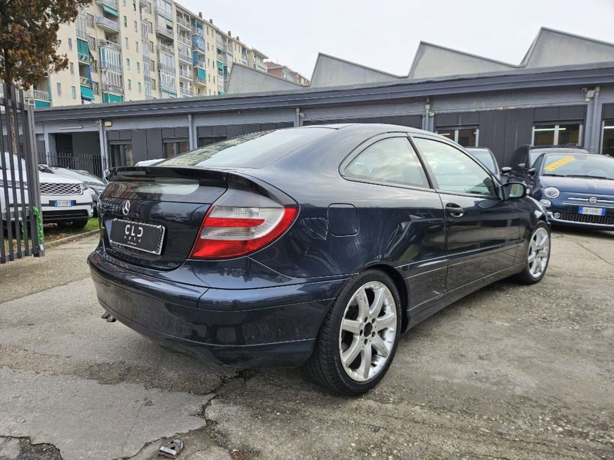 Mercedes-Benz Classe C Coupé 220 CDI cat Sportcoupé Avantgarde (3)