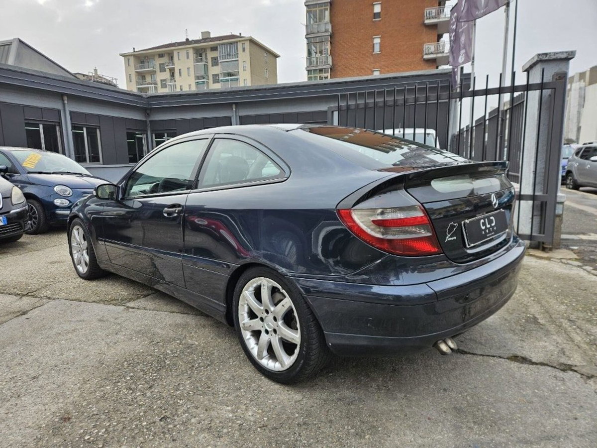 Mercedes-Benz Classe C Coupé 220 CDI cat Sportcoupé Avantgarde (5)