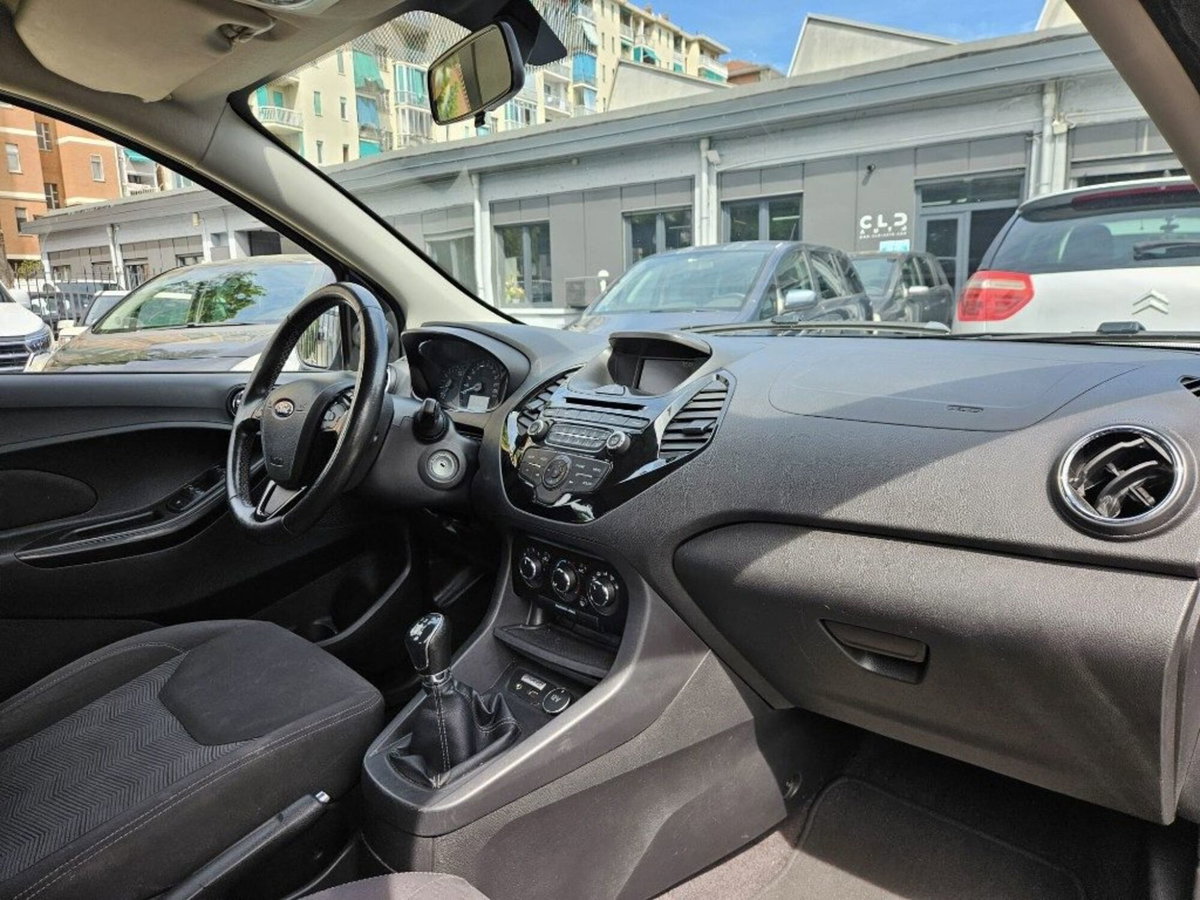 Ford Fiesta 1.1 85 CV 5 porte Plus (9)