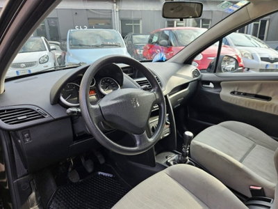 Peugeot 207 HDi 70CV 3p. ONE Line (6)