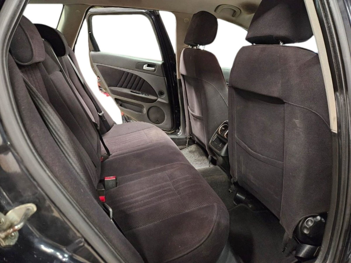 Alfa Romeo 159 SportWagon 1.9 JTDm 16V Sportwagon (10)