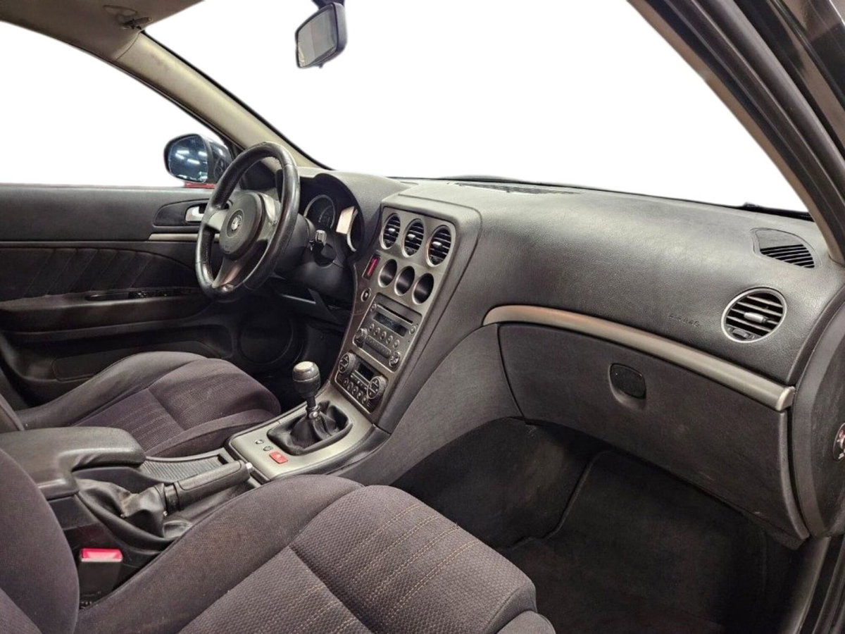 Alfa Romeo 159 SportWagon 1.9 JTDm 16V Sportwagon (9)