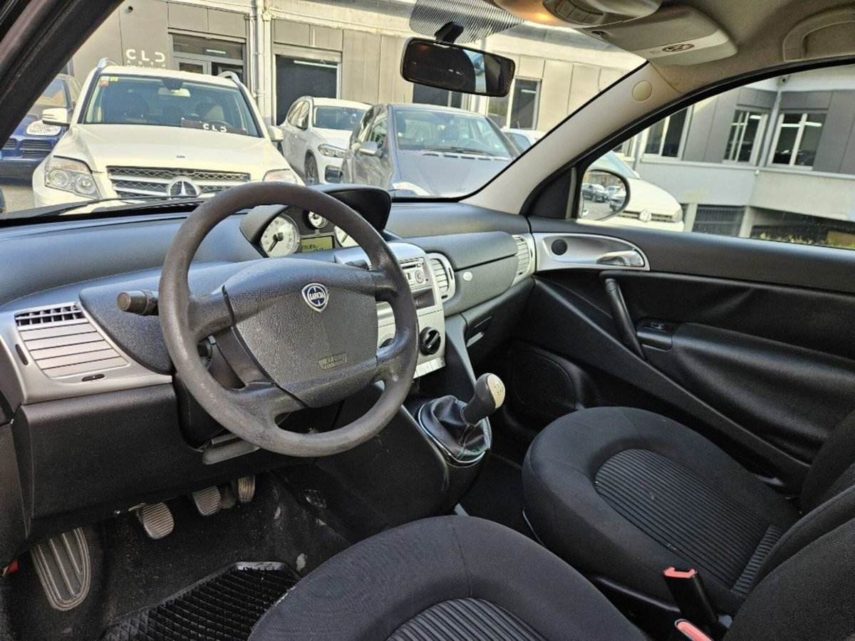 Lancia Ypsilon 1.3 MJT 75 CV Argento (7)