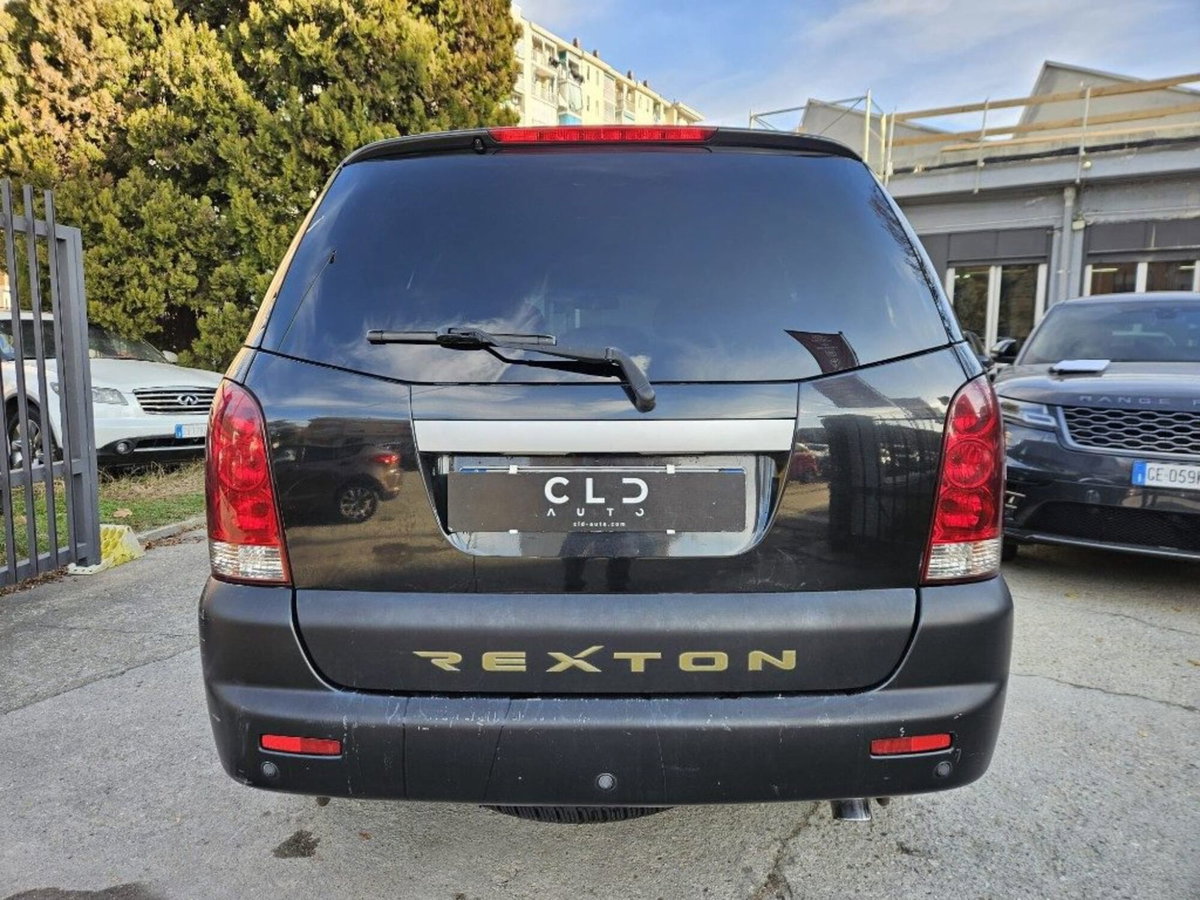 Ssangyong Rexton II 2.7 XDi TOD Classic (5)
