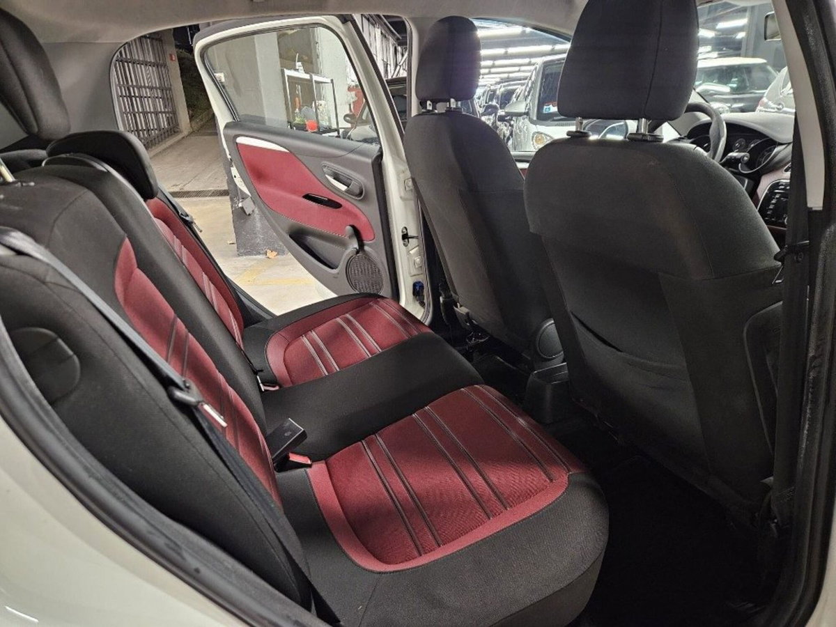 Fiat Punto Evo 1.4 5 porte Emotion GPL (12)