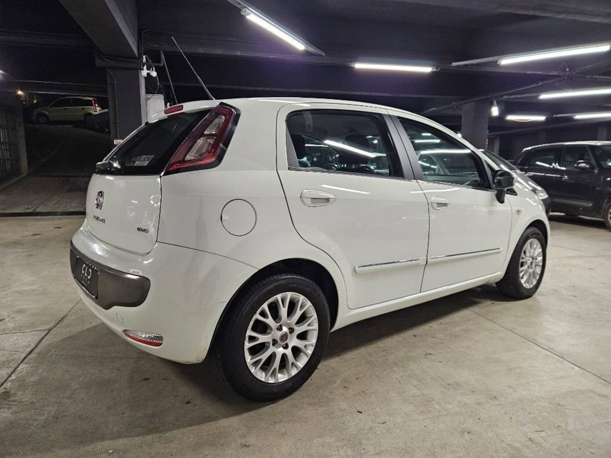 Fiat Punto Evo 1.4 5 porte Emotion GPL (4)