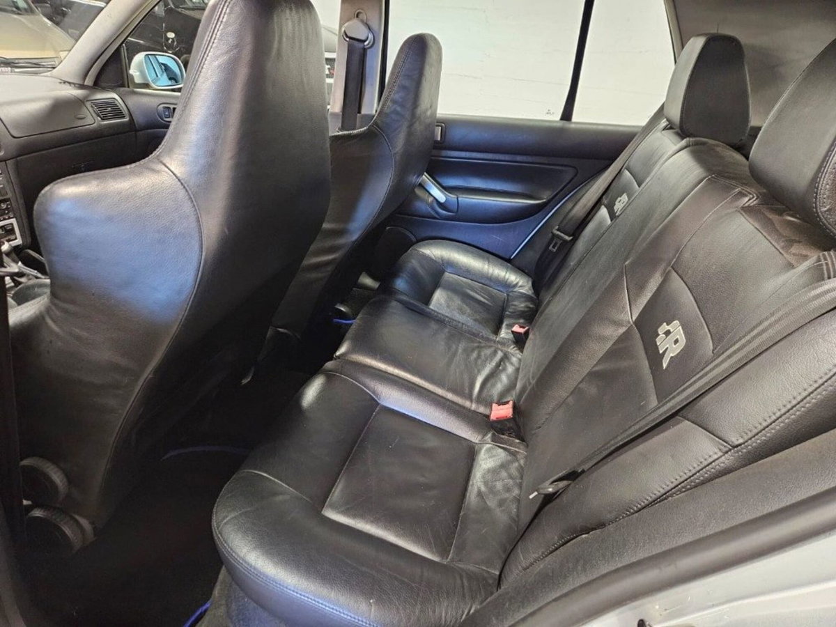 Volkswagen Golf 3.2 V6 cat 3 porte R32 (12)