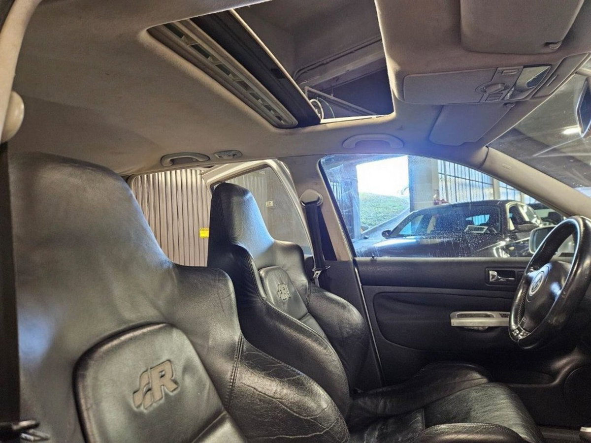 Volkswagen Golf 3.2 V6 cat 3 porte R32 (14)