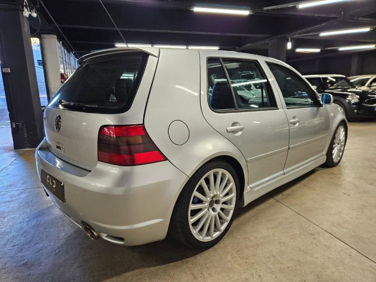 Volkswagen Golf 3.2 V6 cat 3 porte R32 (5)