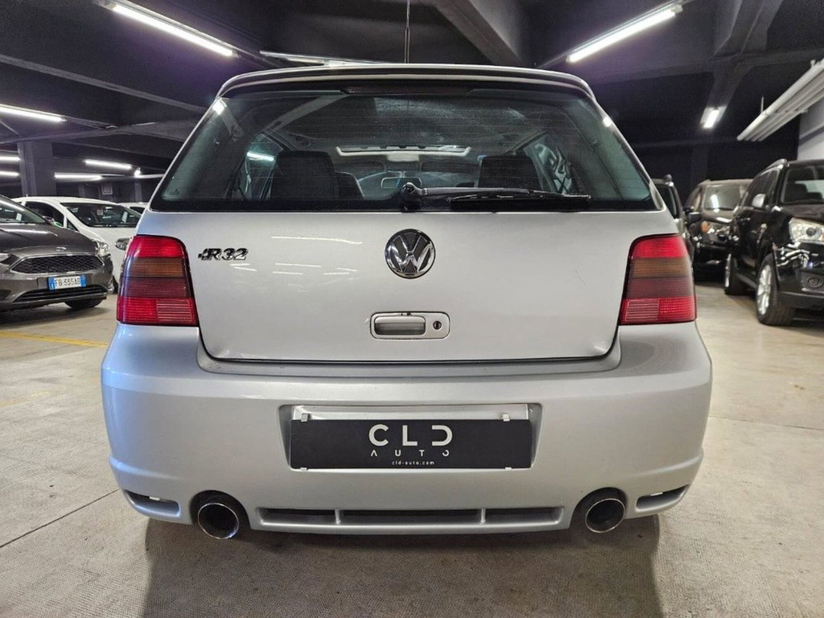Volkswagen Golf 3.2 V6 cat 3 porte R32 (6)