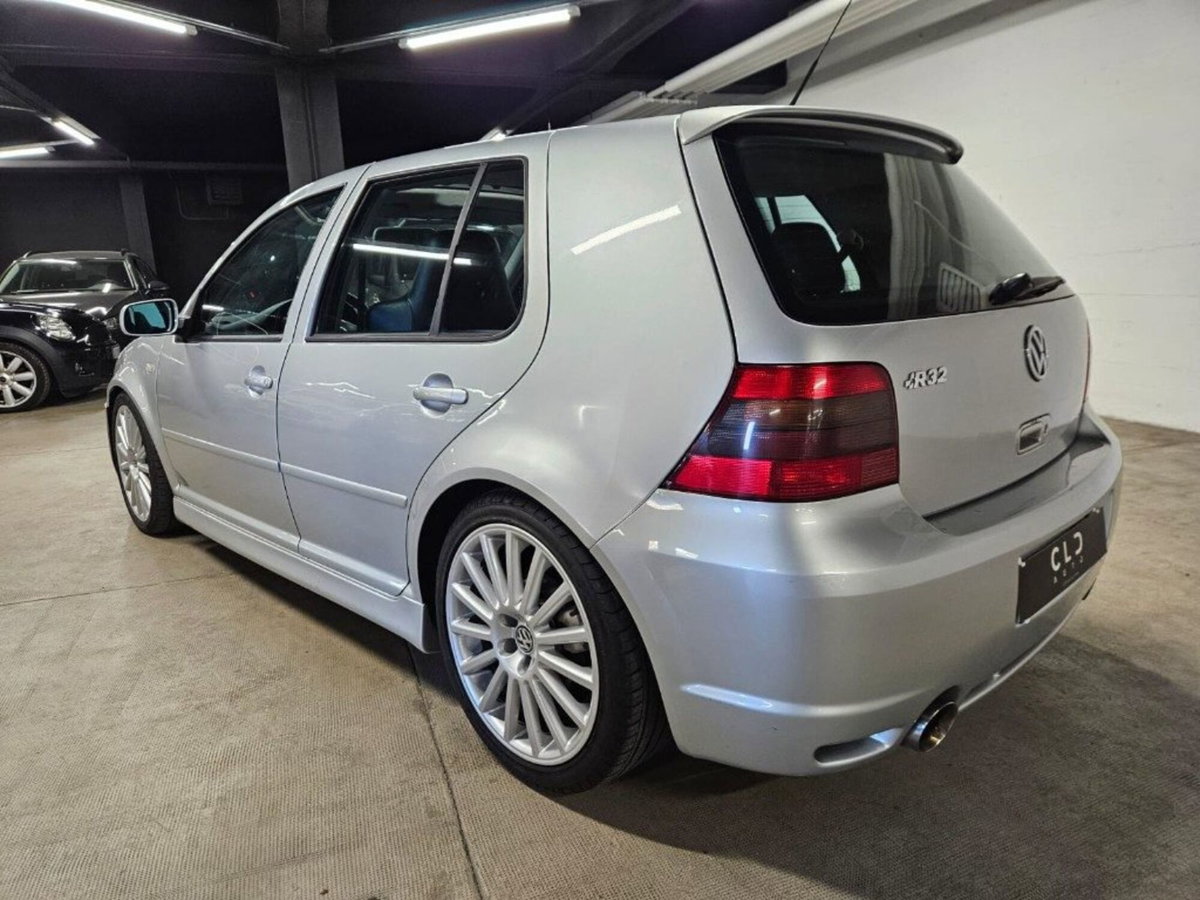 Volkswagen Golf 3.2 V6 cat 3 porte R32 (7)