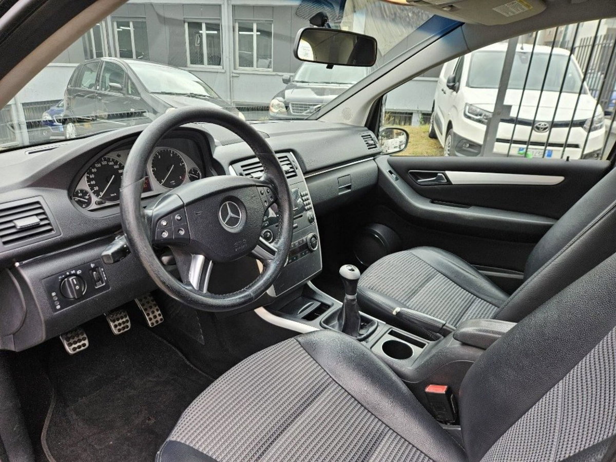 Mercedes-Benz Classe B 200 CDI Sport (7)