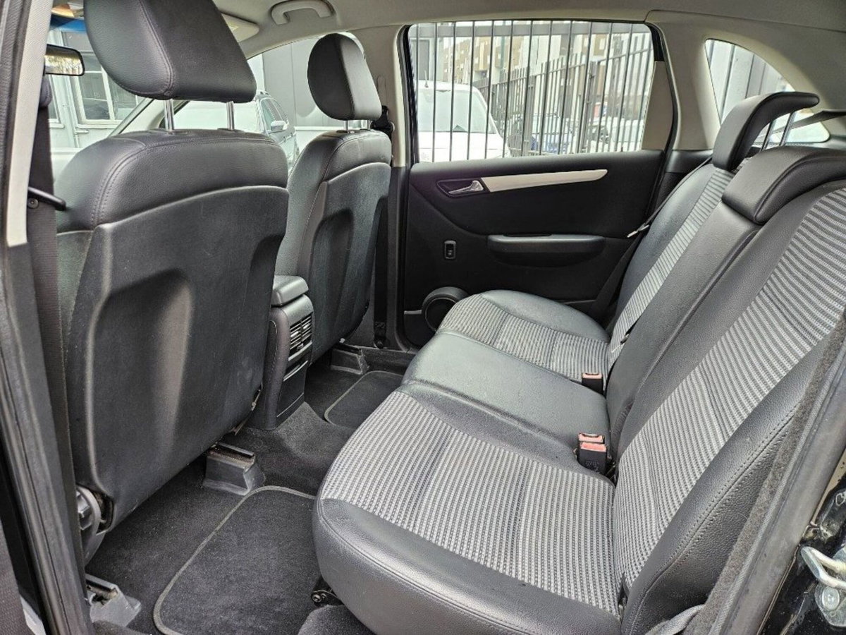 Mercedes-Benz Classe B 200 CDI Sport (8)