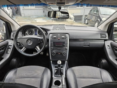 Mercedes-Benz Classe B 200 CDI Sport (9)
