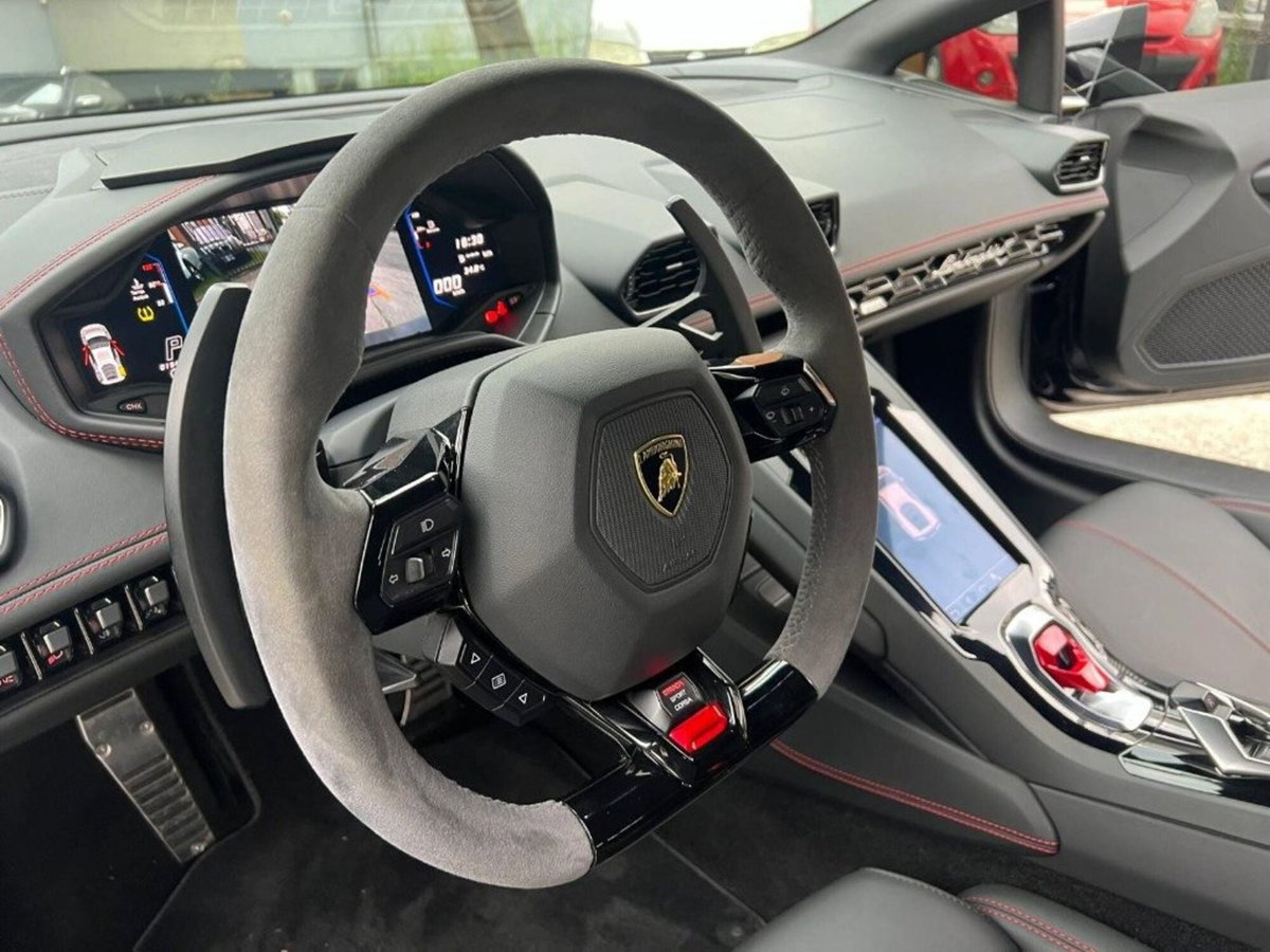 Lamborghini Huracán Coupé 5.2 V10 EVO Coupé (17)
