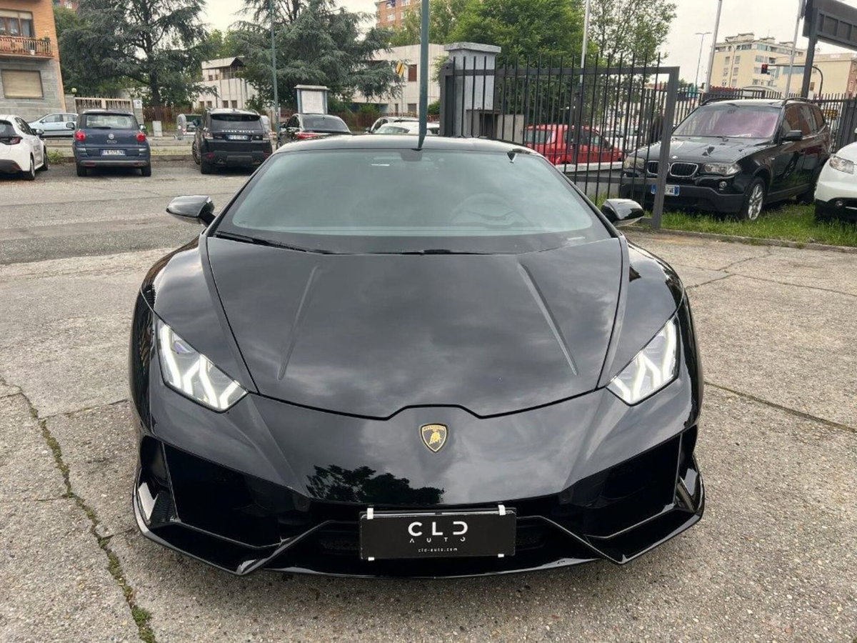 Lamborghini Huracán Coupé 5.2 V10 EVO Coupé (2)