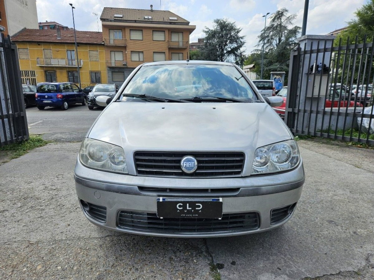 Fiat Punto 1.2i cat 5 porte (2)