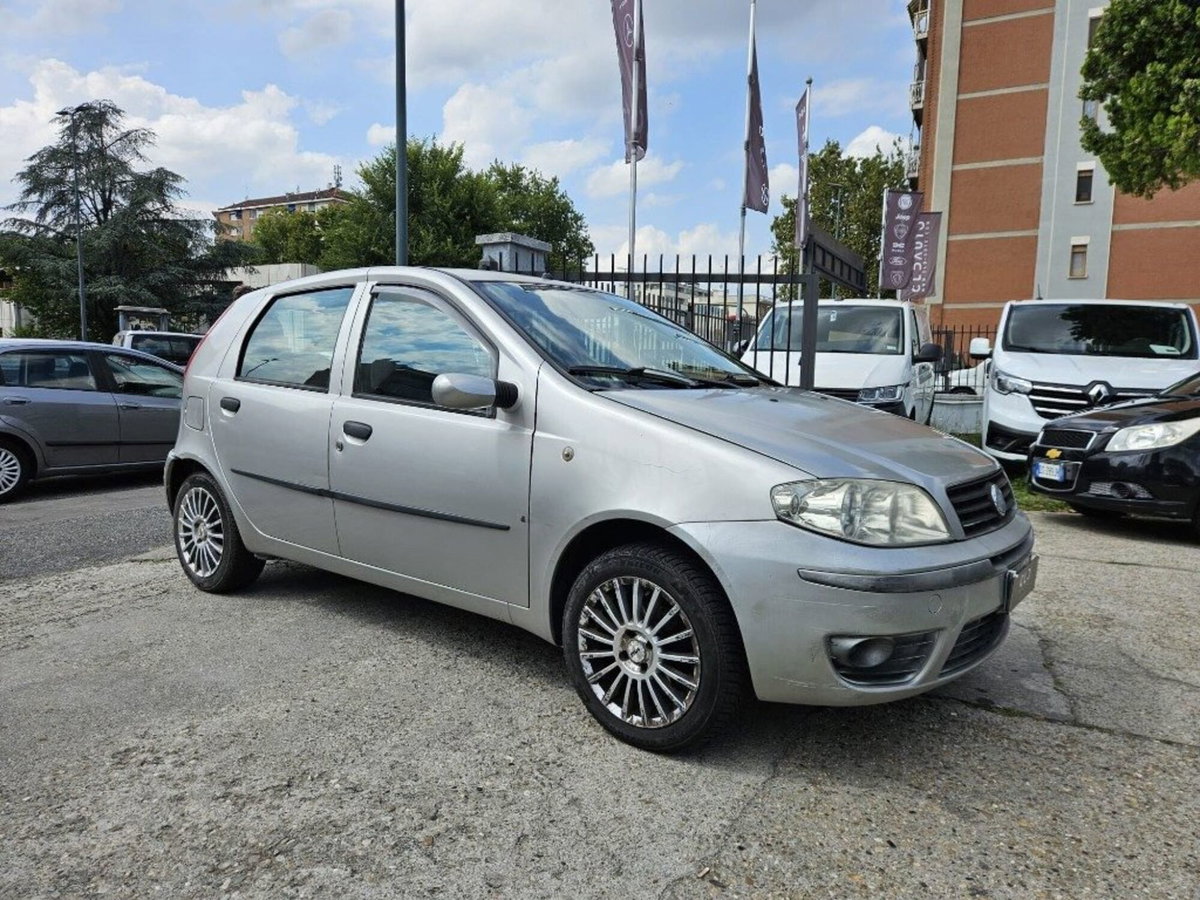 Fiat Punto 1.2i cat 5 porte (3)