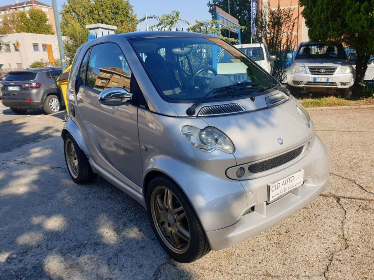 smart Fortwo 700 coupé Brabus (55 kW) (4)