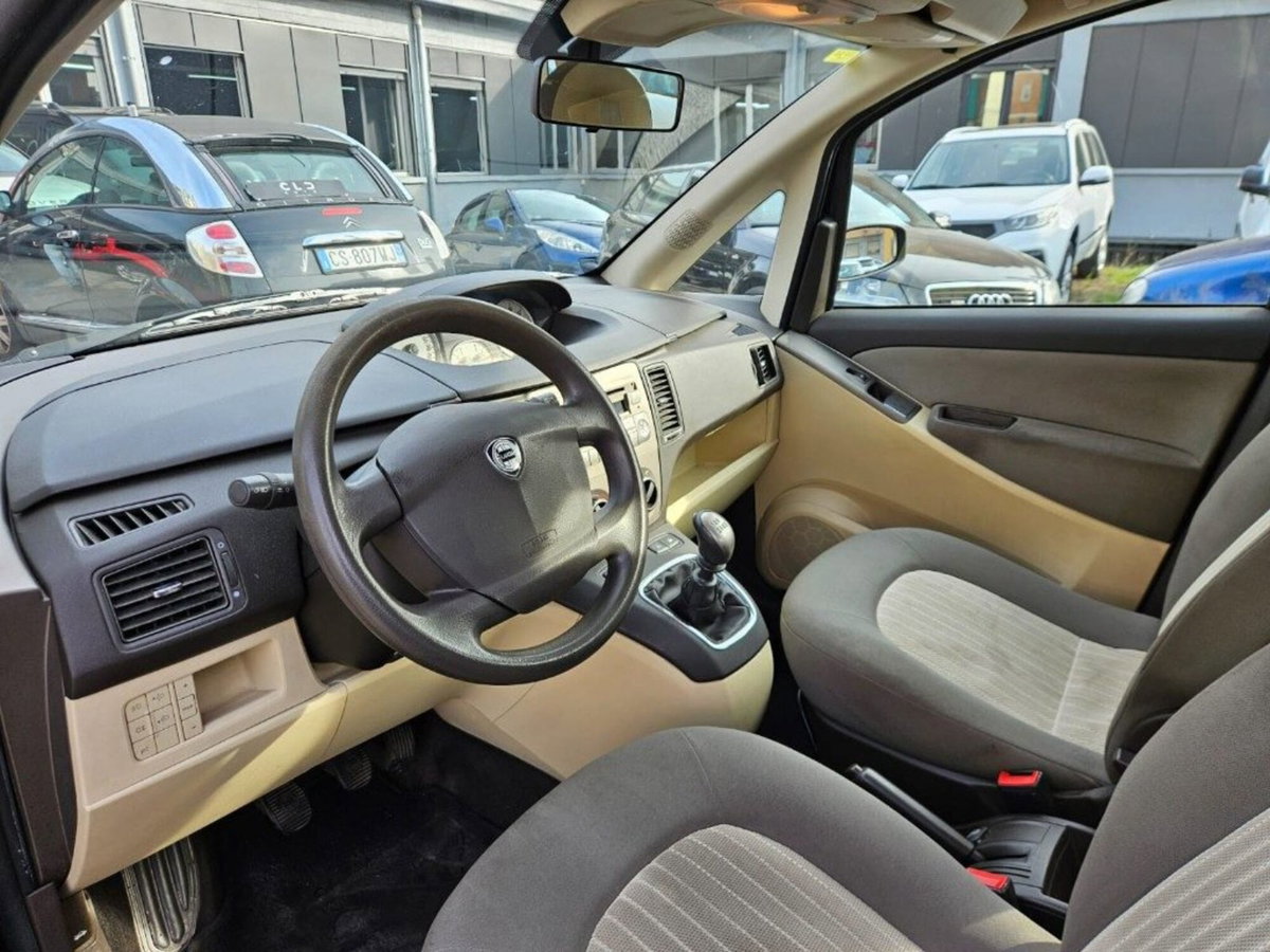 Lancia Musa 1.4 Argento (5)