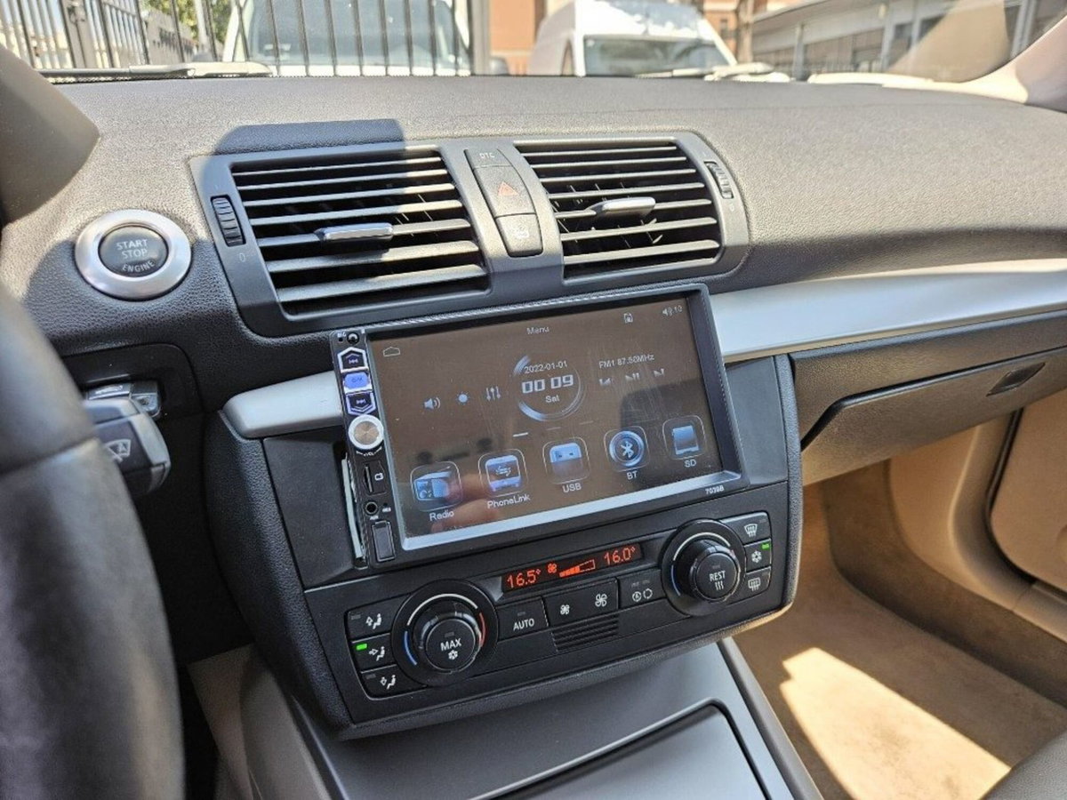 BMW Serie 1 118d cat 5 porte Attiva (12)