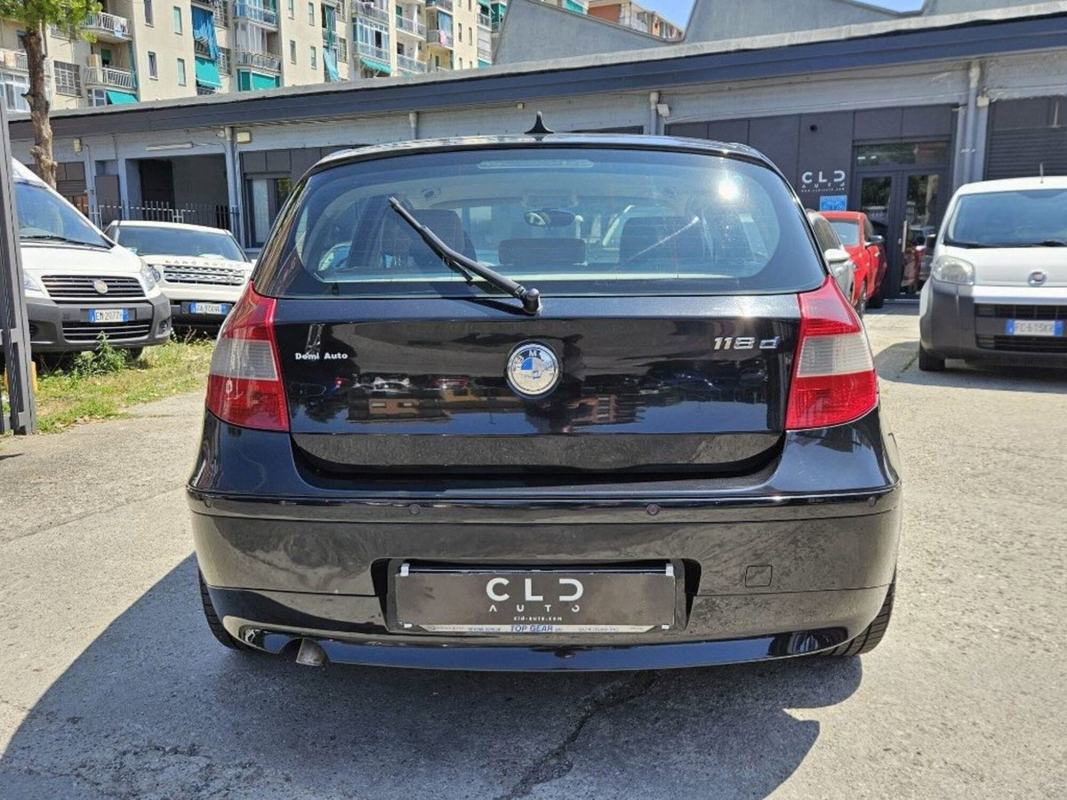 BMW Serie 1 118d cat 5 porte Attiva (4)