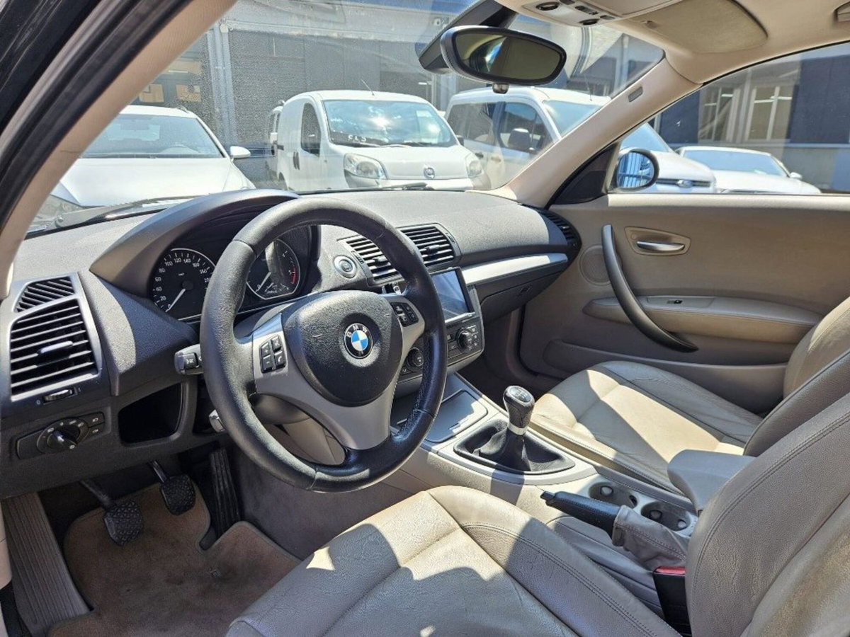 BMW Serie 1 118d cat 5 porte Attiva (6)