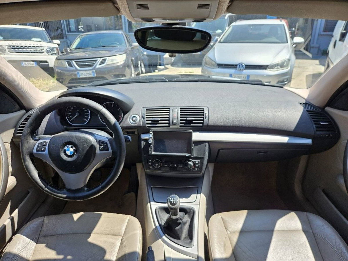 BMW Serie 1 118d cat 5 porte Attiva (9)