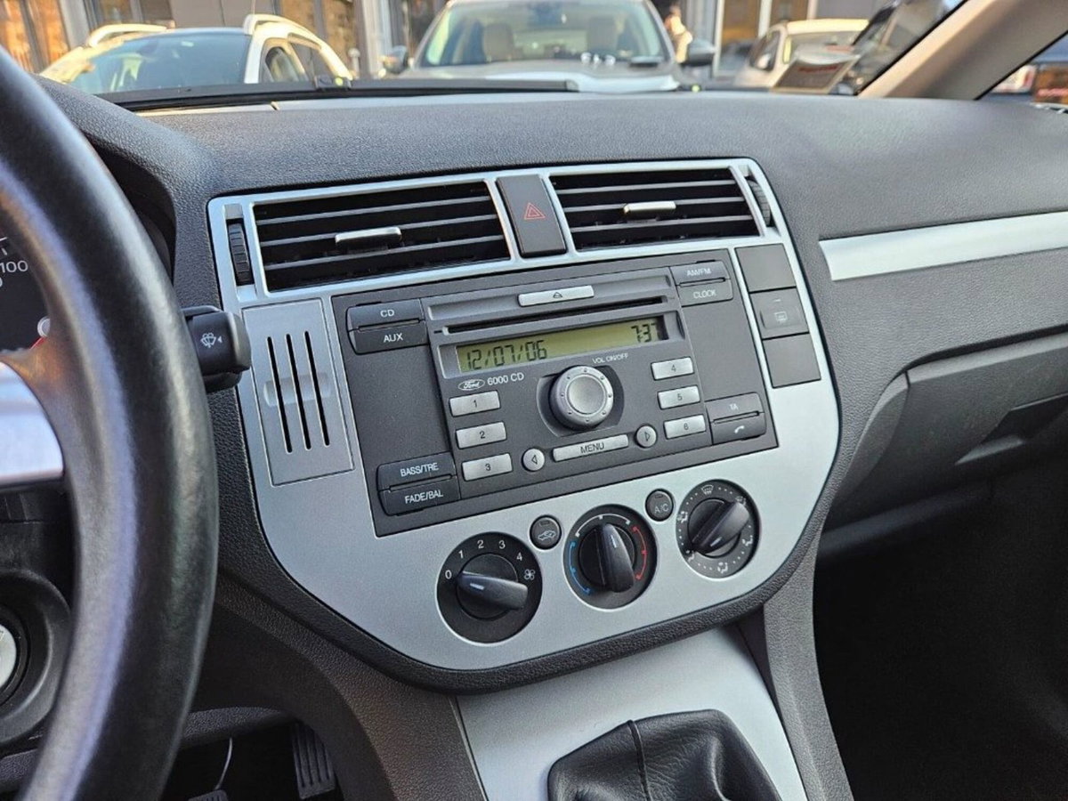Ford C-Max 1.6 TDCi 90 CV (15)