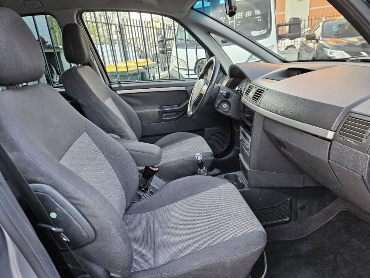 Opel Meriva 1.6 16V Club (6)
