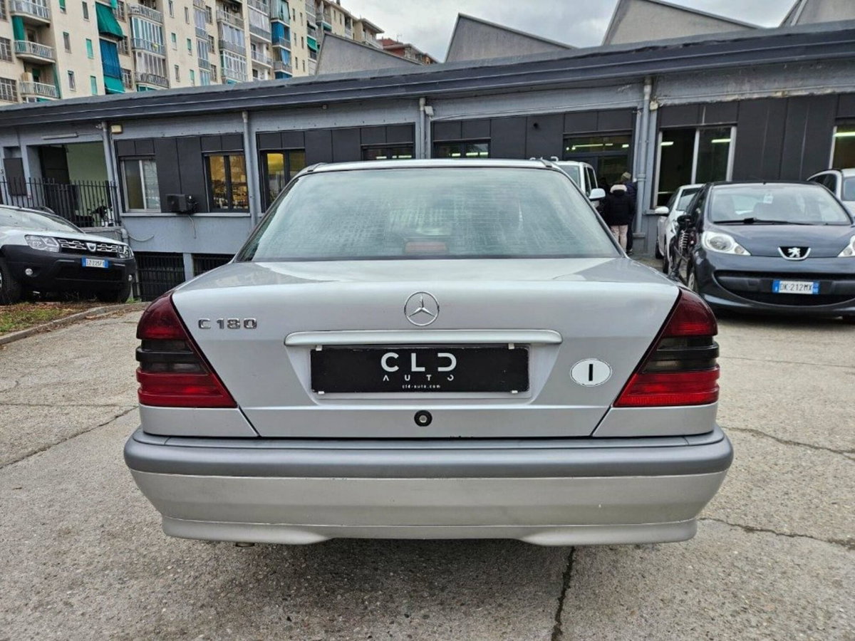 Mercedes-Benz Classe C 180 cat Classic (5)