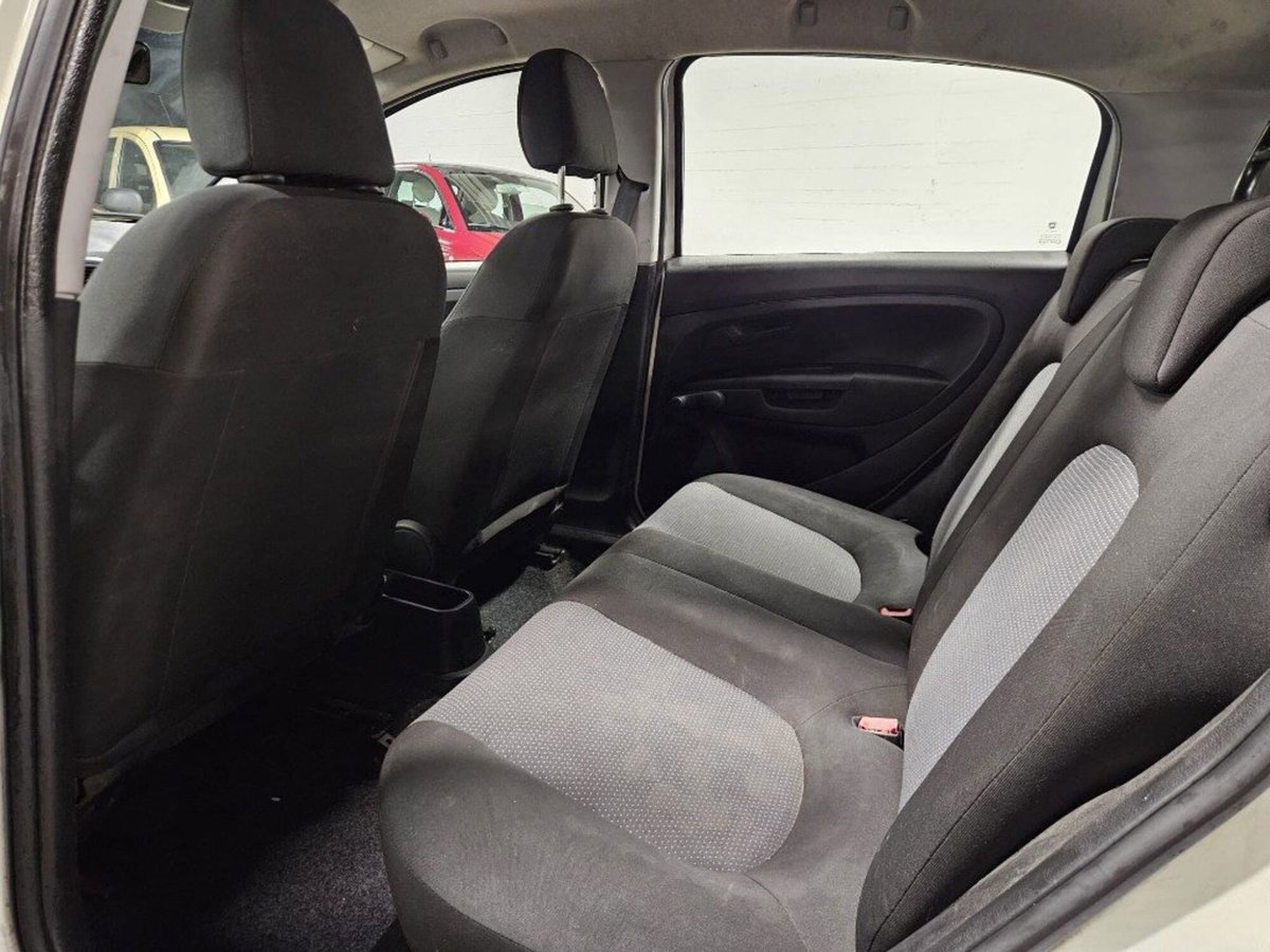 Fiat Grande Punto 1.3 MJT 75 CV 5 porte S&S Actual (9)