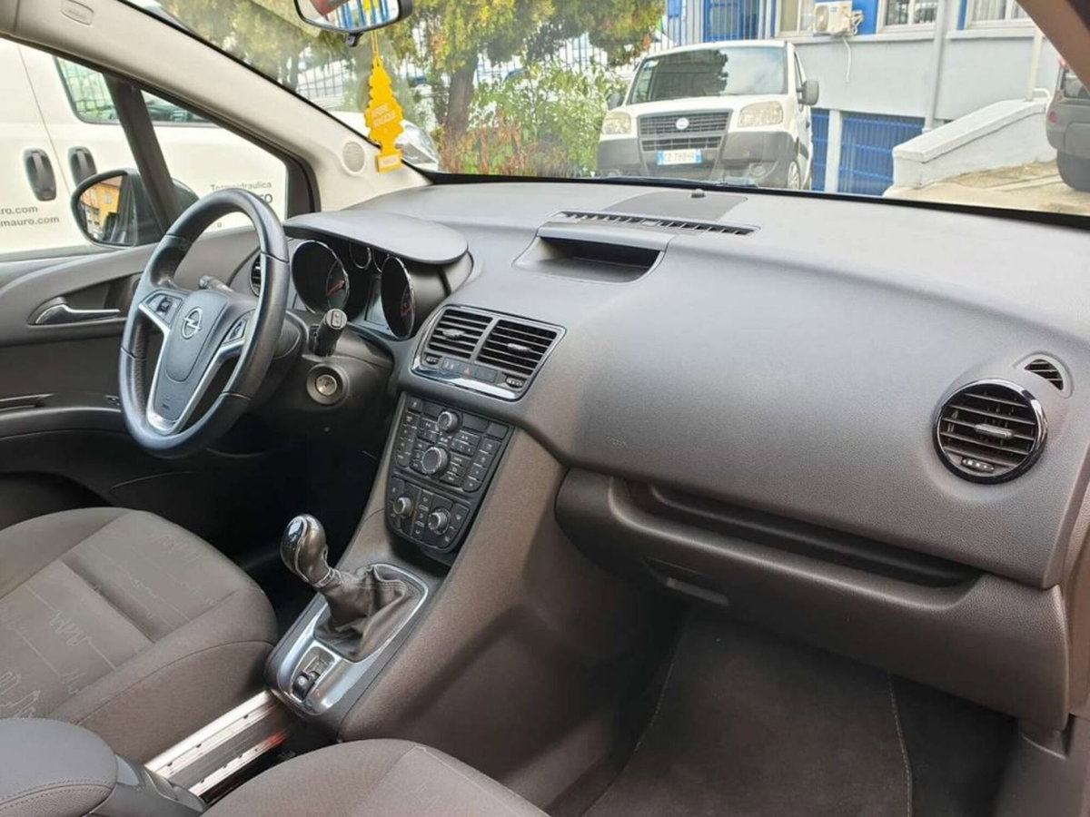 Opel Meriva 1.3 CDTI 95CV ecoFLEStart&Stop Cosmo (14)