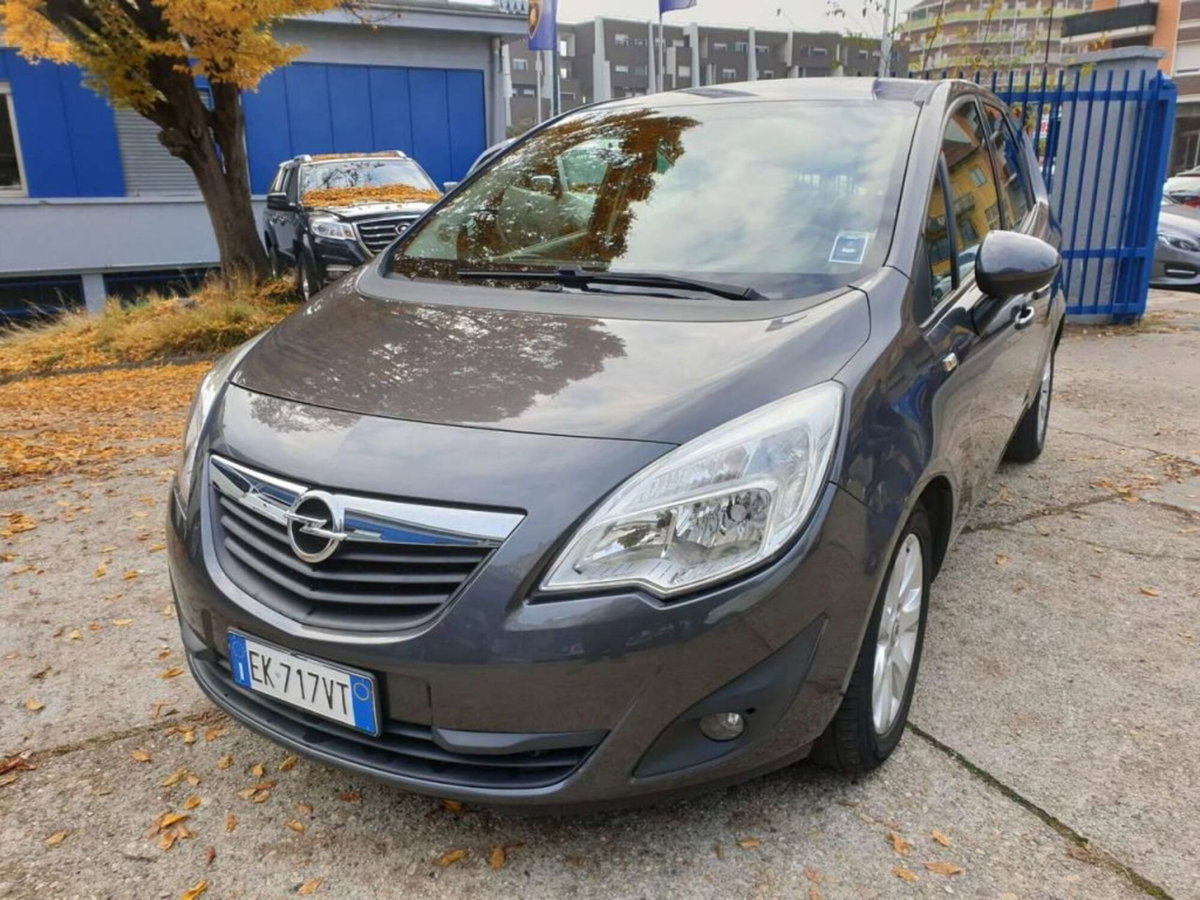 Opel Meriva 1.3 CDTI 95CV ecoFLEStart&Stop Cosmo (3)