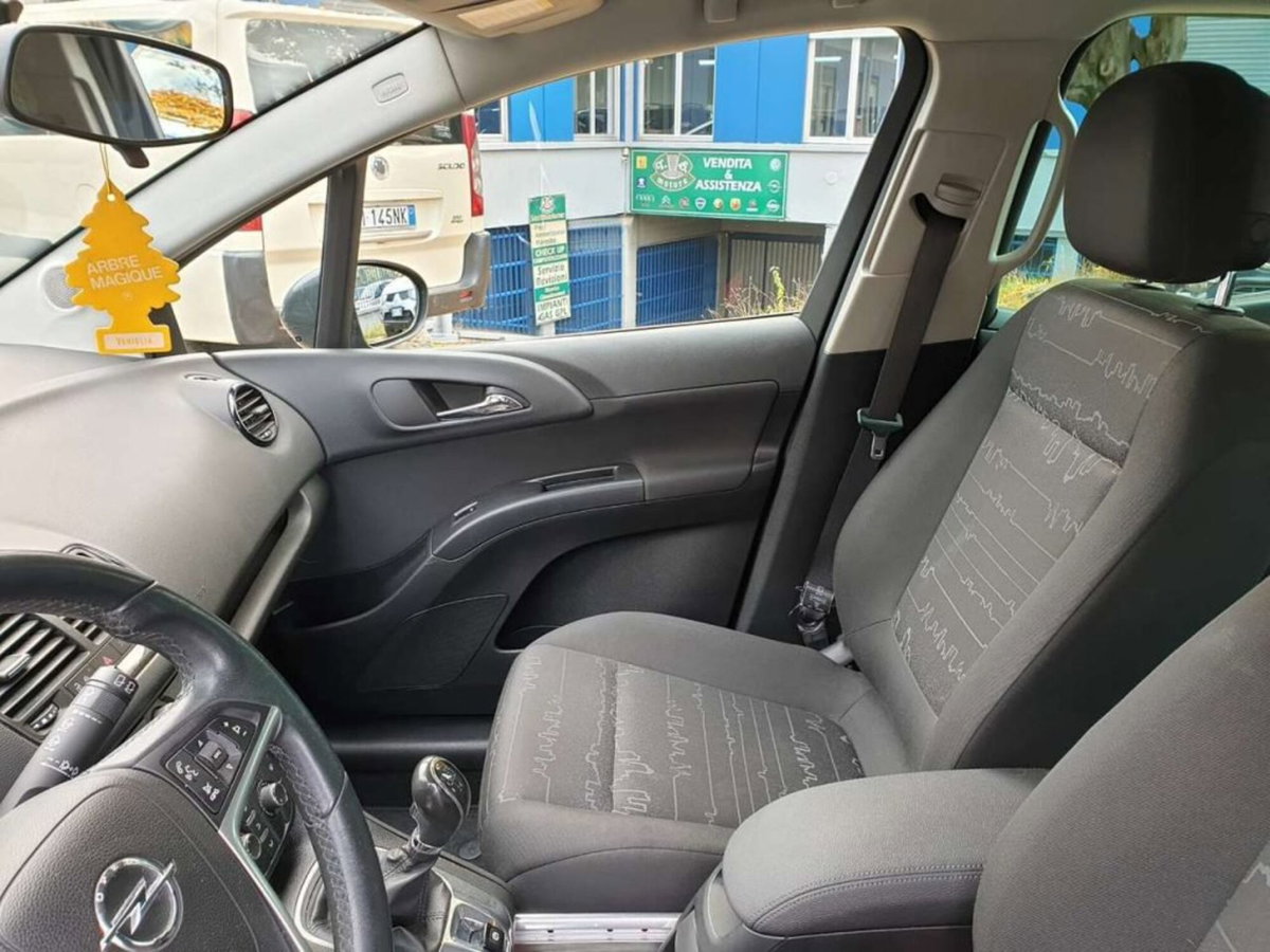 Opel Meriva 1.3 CDTI 95CV ecoFLEStart&Stop Cosmo (9)