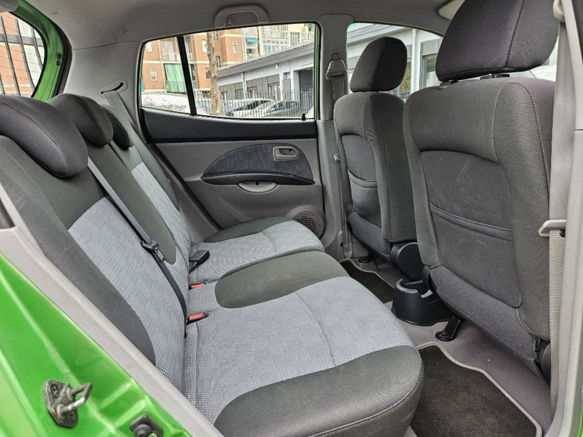 Kia Picanto 1.1 12V CRDi VGT Spicy (10)