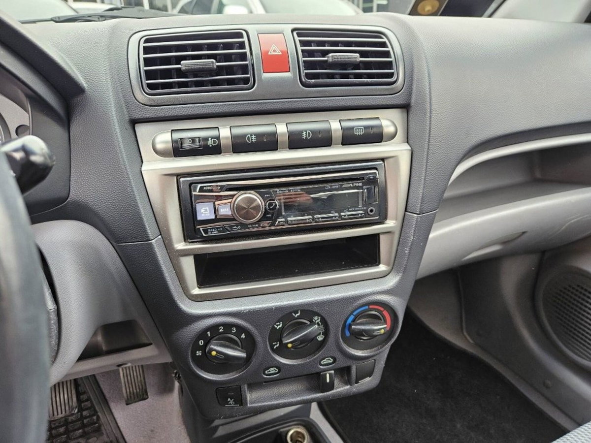 Kia Picanto 1.1 12V CRDi VGT Spicy (11)