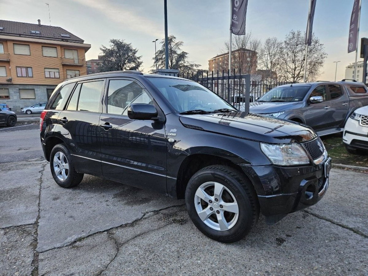Suzuki Grand Vitara 1.9 DDiS 5 porte Crossover (3)